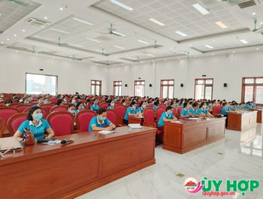 Quỳ Hợp bồi dưỡng lý luận chính trị và nghiệp vụ công tác Hội Phụ nữ năm 2021.