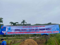 Tặng và trồng cây cho các hộ gia đính chính sách  xã Châu Thái