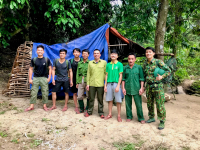 Đoàn quan trắc vọoc và  vượn đen má trắng